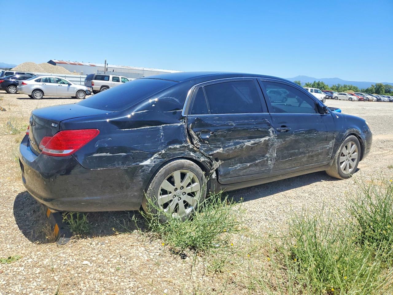 2005 TOYOTA AVALON