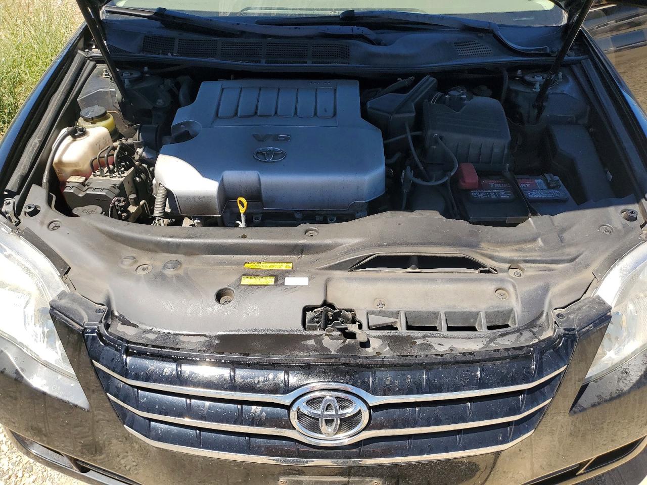2005 TOYOTA AVALON