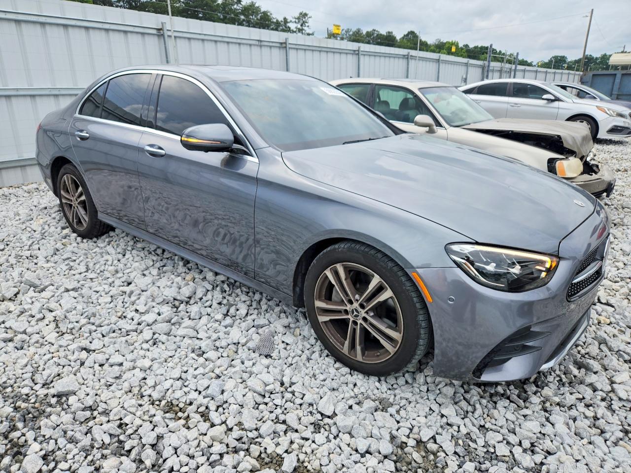 2022 MERCEDES-BENZ E-CLASS