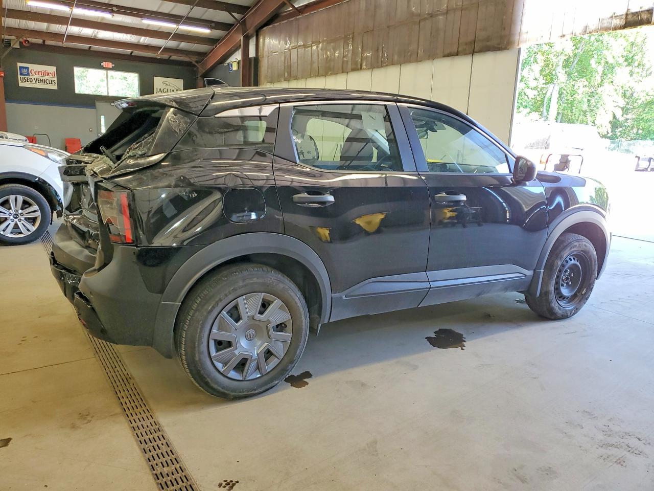 2025 NISSAN KICKS