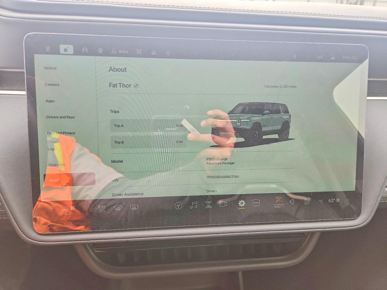 2024 RIVIAN RIS