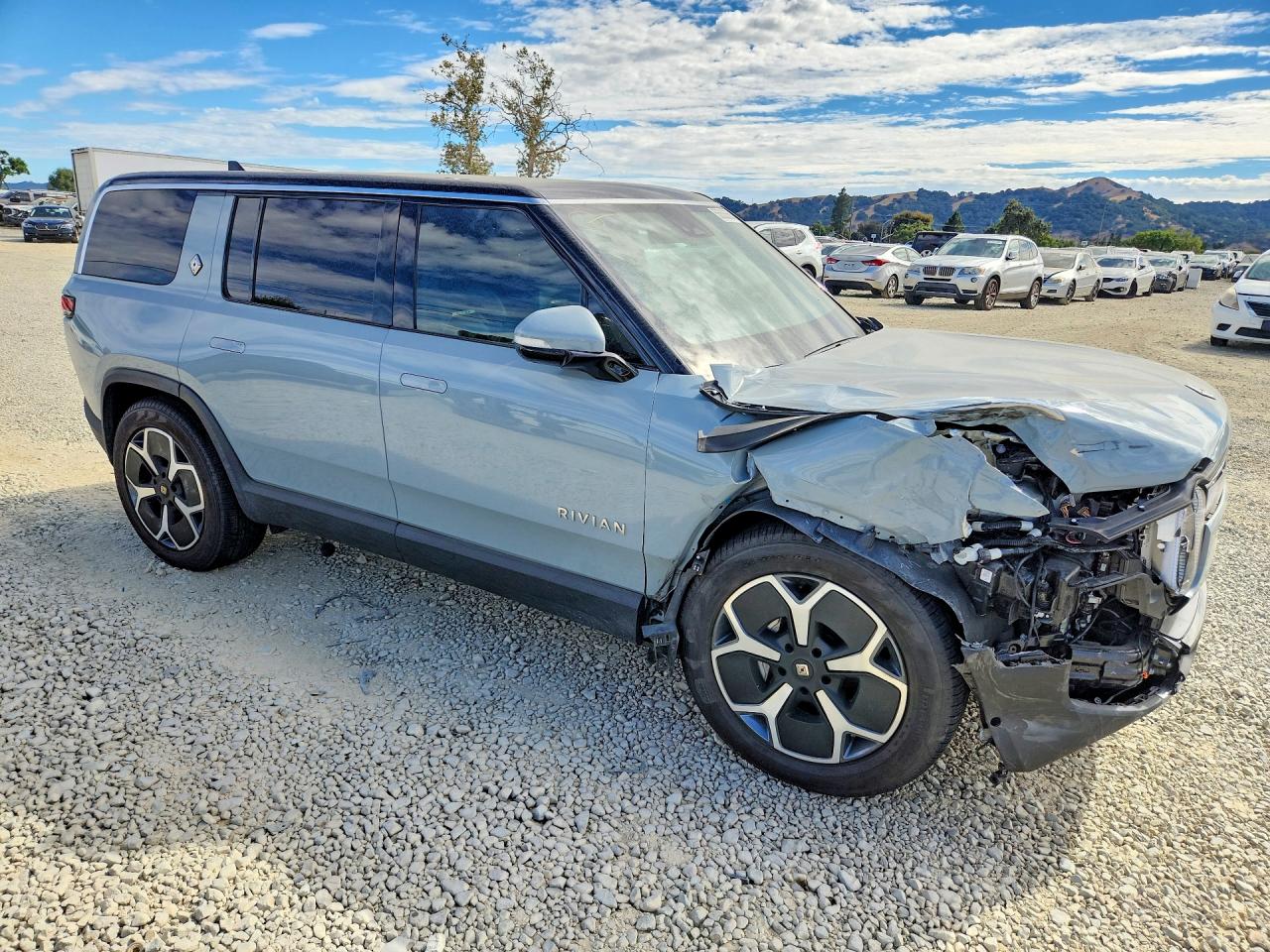 2024 RIVIAN RIS