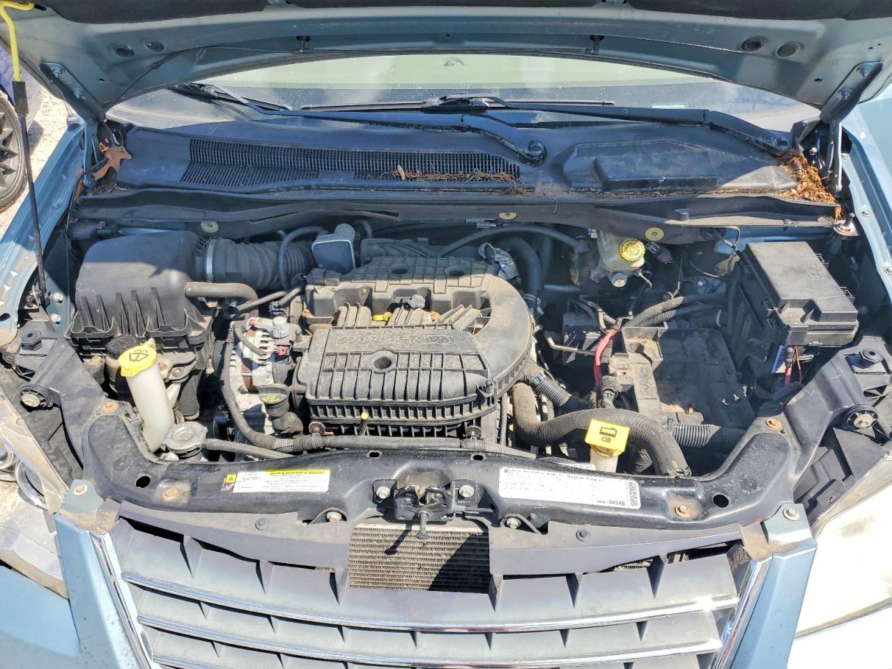 2010 CHRYSLER MINIVAN
