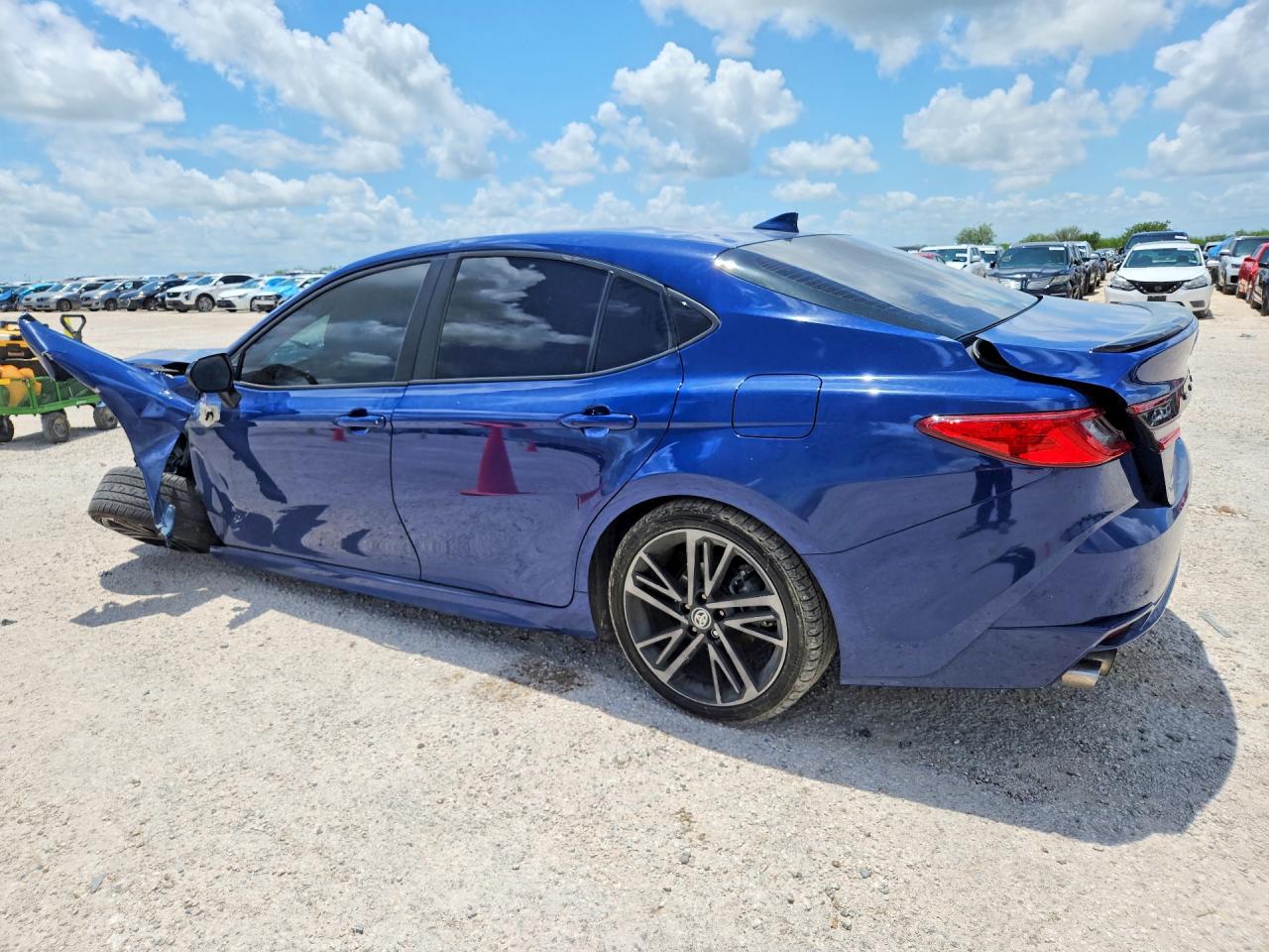 2025 TOYOTA CAMRY