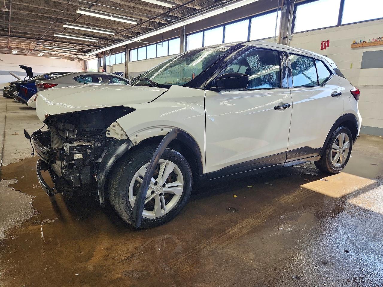 2021 NISSAN KICKS