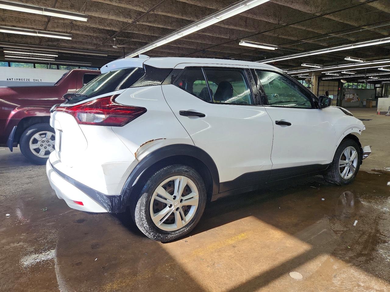 2021 NISSAN KICKS