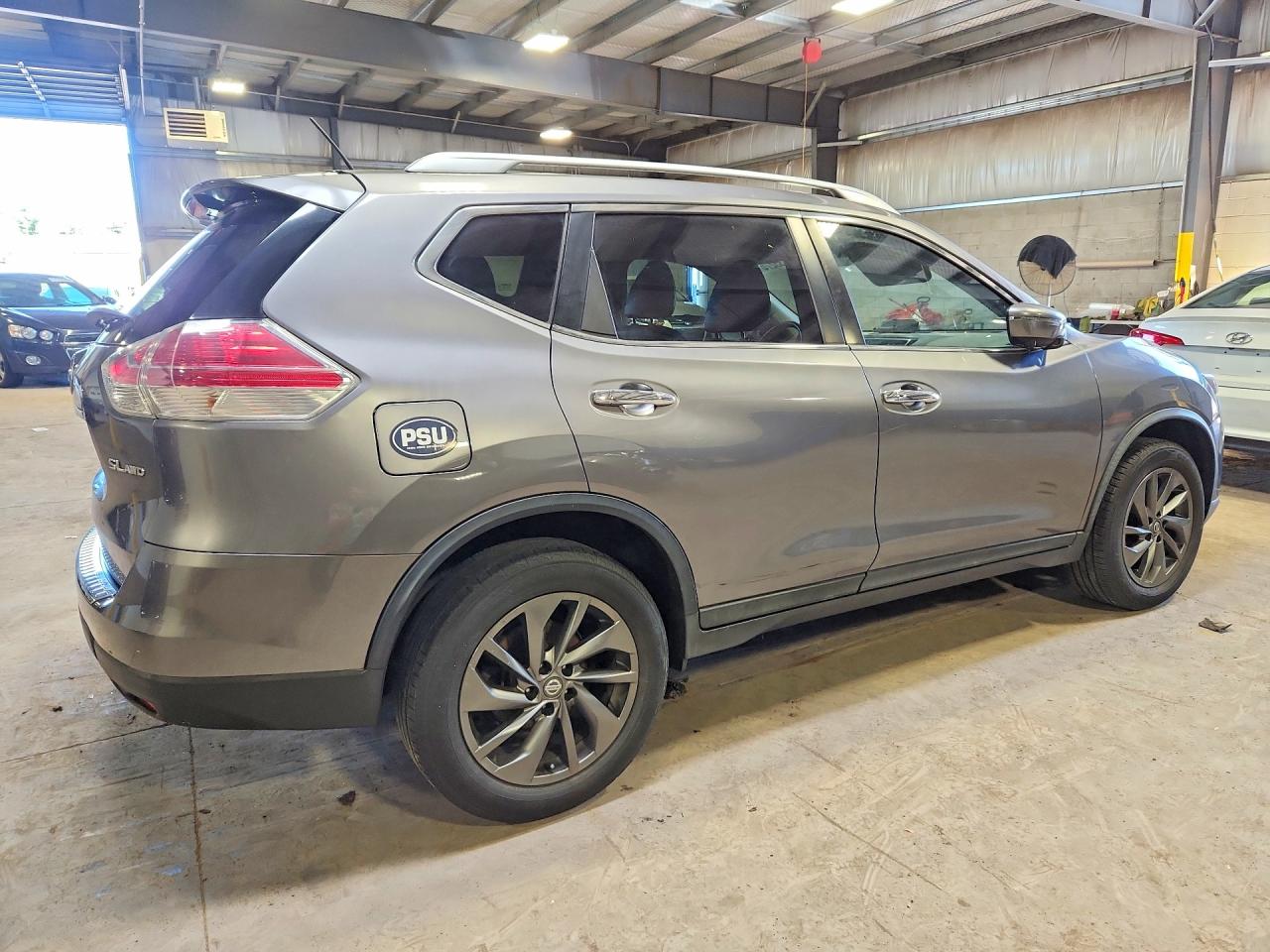 2016 NISSAN ROGUE