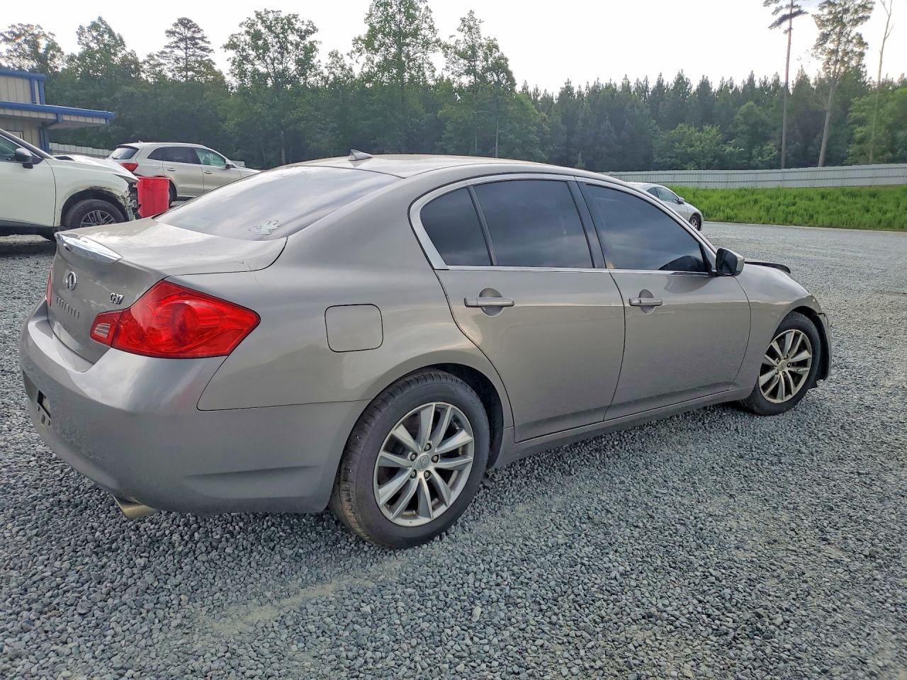 2009 INFINITI G37