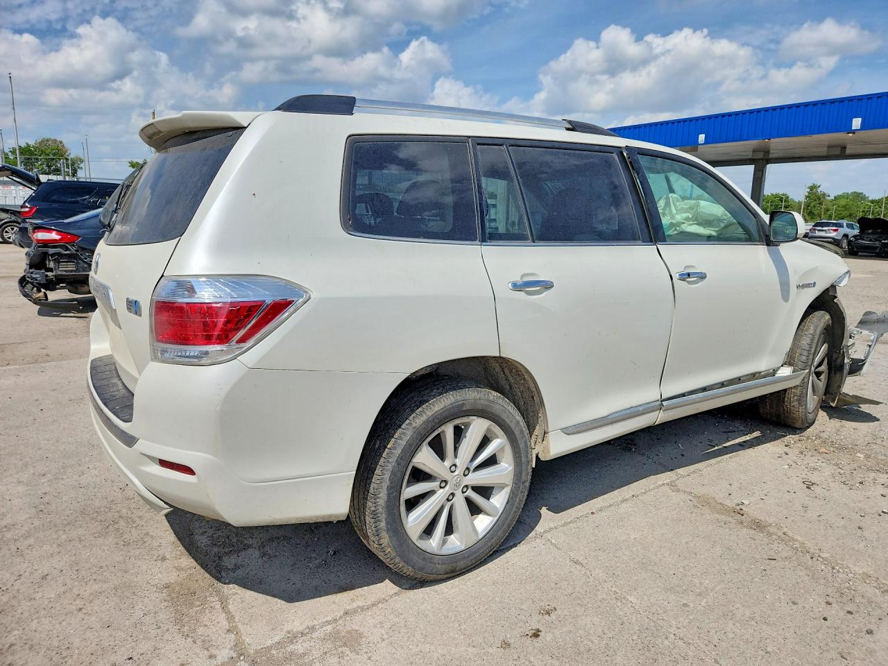 2011 TOYOTA HIGHLANDER