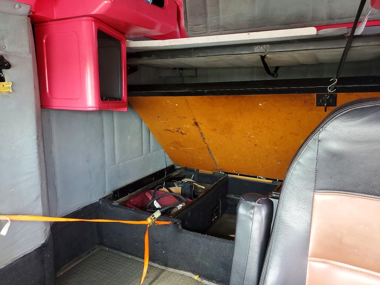 2001 FREIGHTLINER ALL OTHER