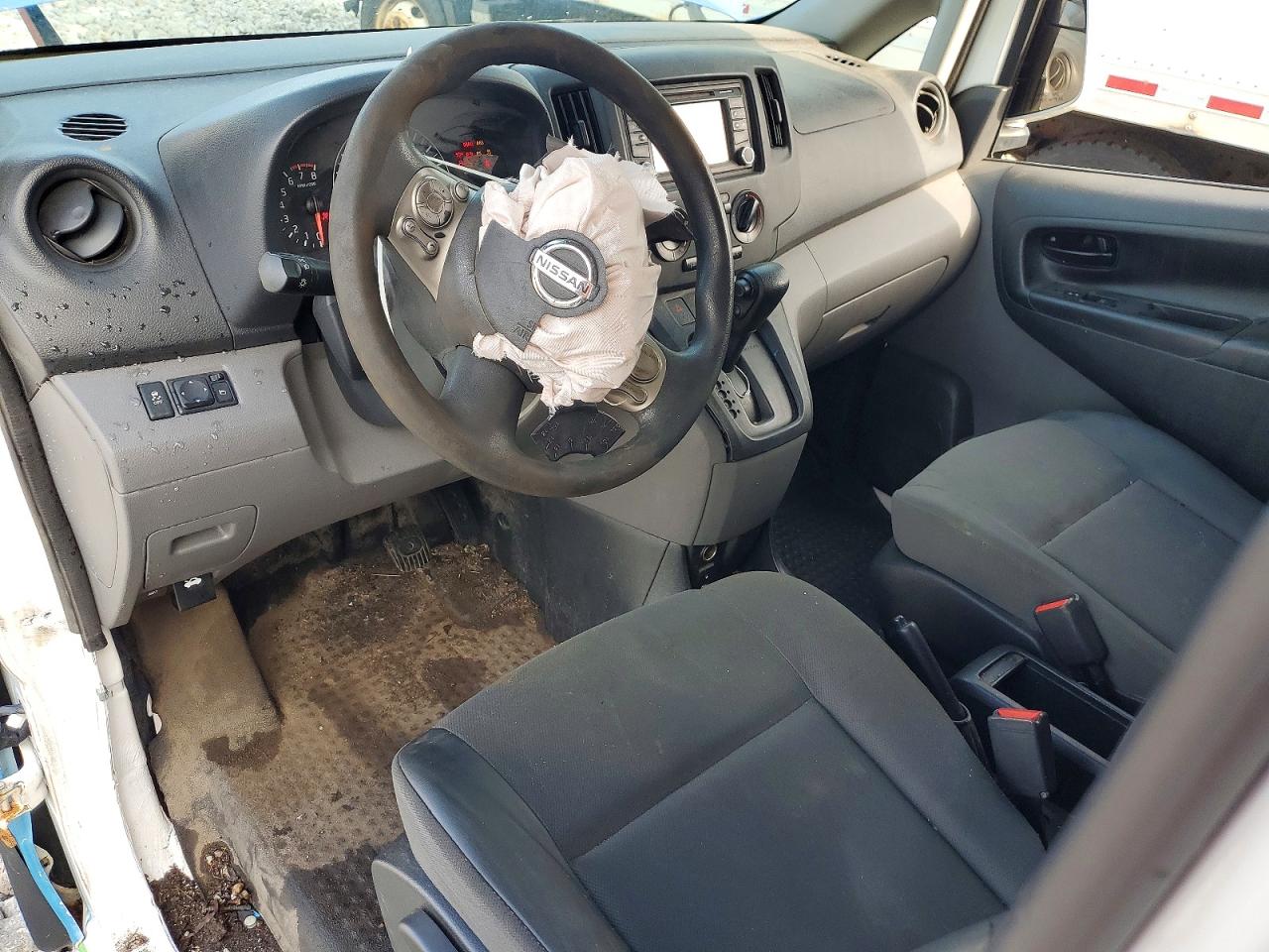 2016 NISSAN NV