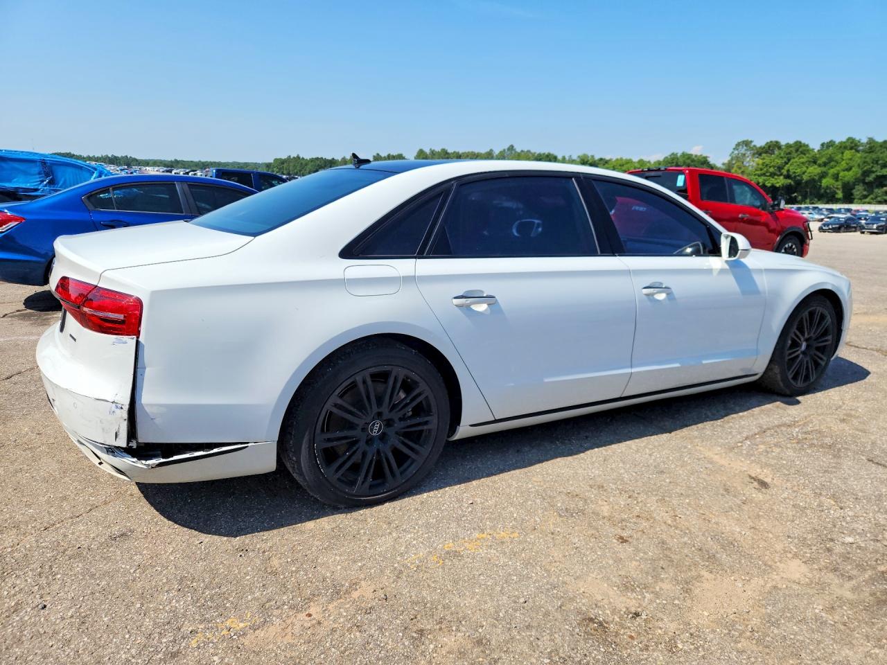 2016 AUDI A8
