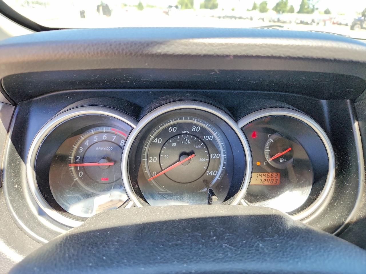 2012 NISSAN VERSA 1.8