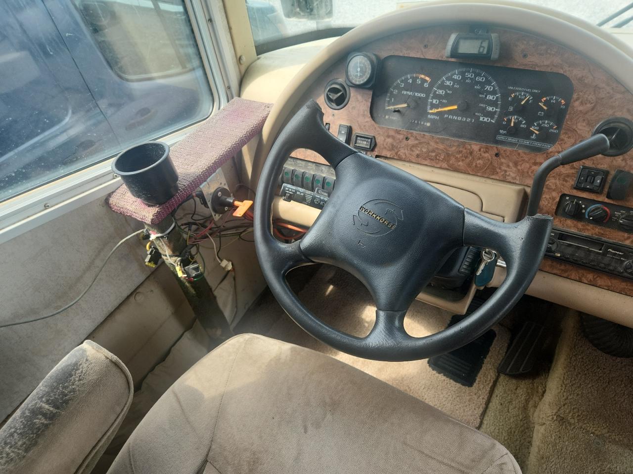 2002 WORKHORSE ALL OTHER