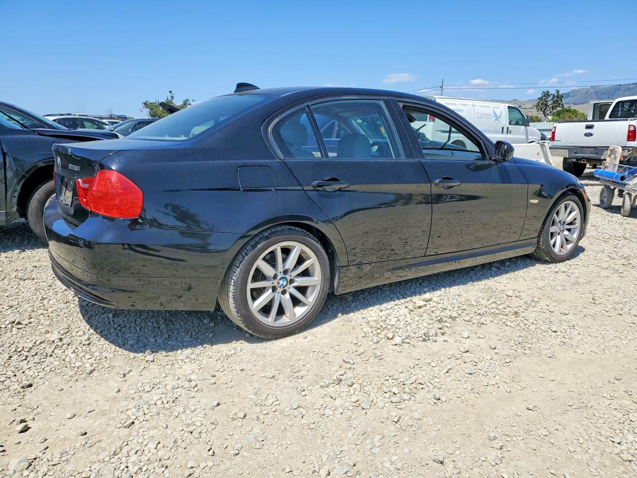 2011 BMW 3 SERIES