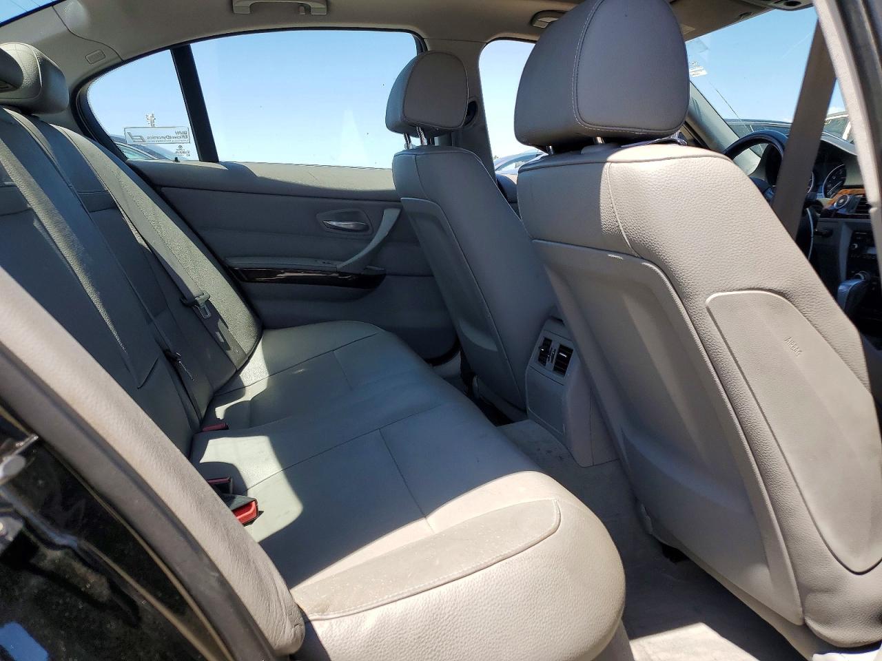 2011 BMW 3 SERIES