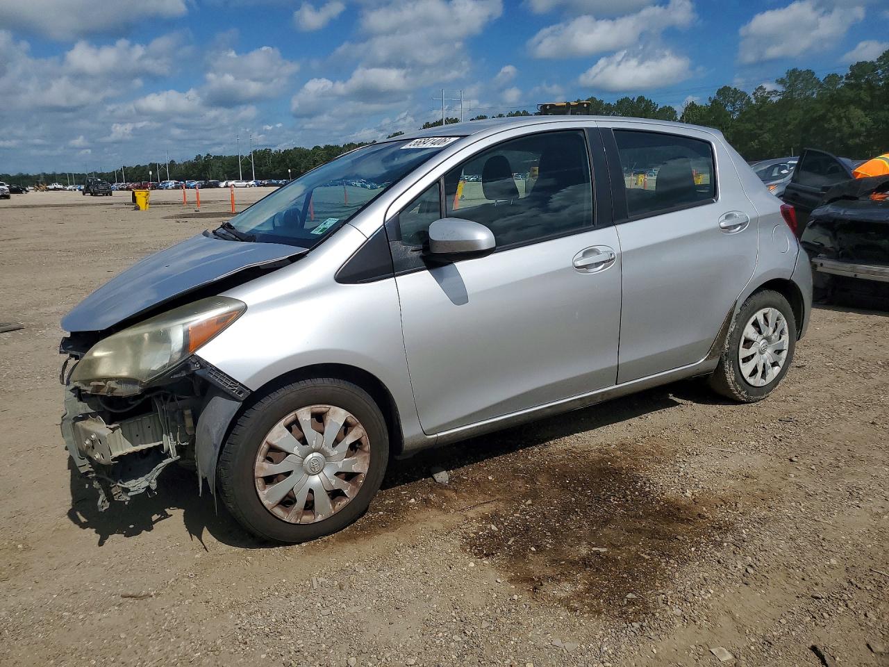 2016 TOYOTA YARIS