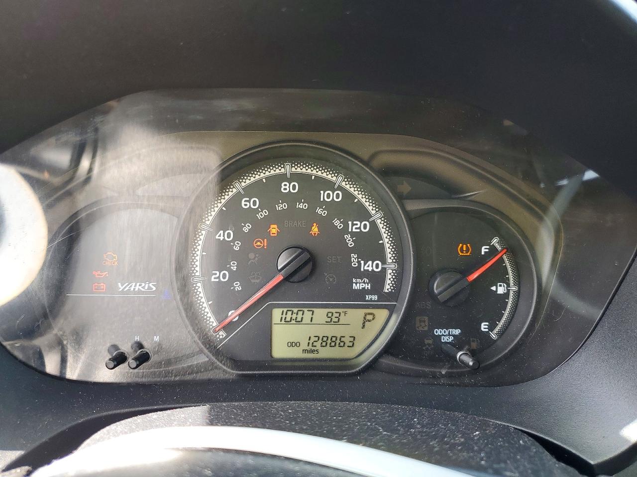 2016 TOYOTA YARIS