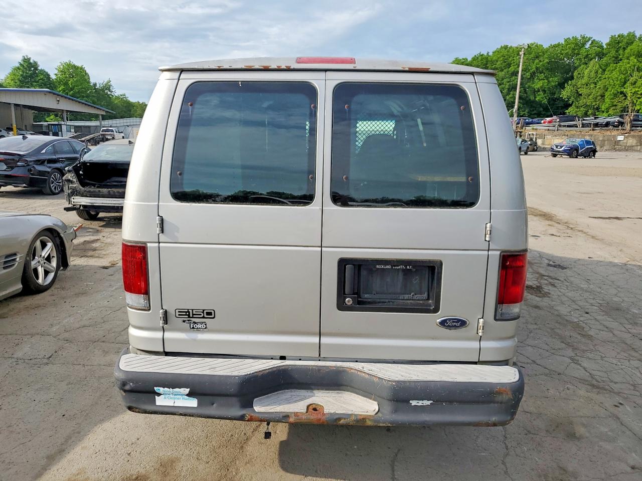 2003 FORD E-150