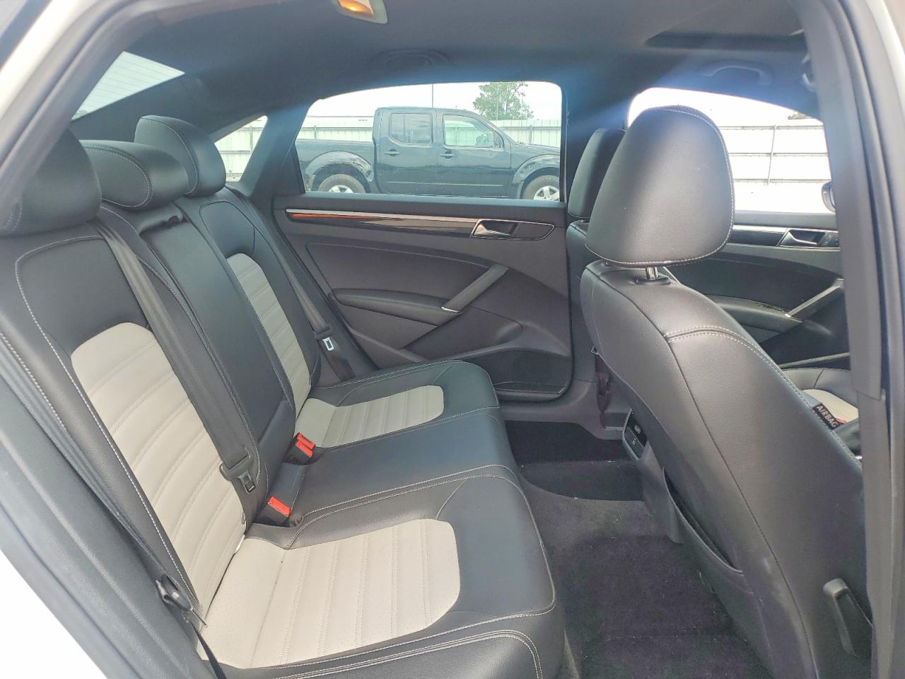 2018 VOLKSWAGEN PASSAT