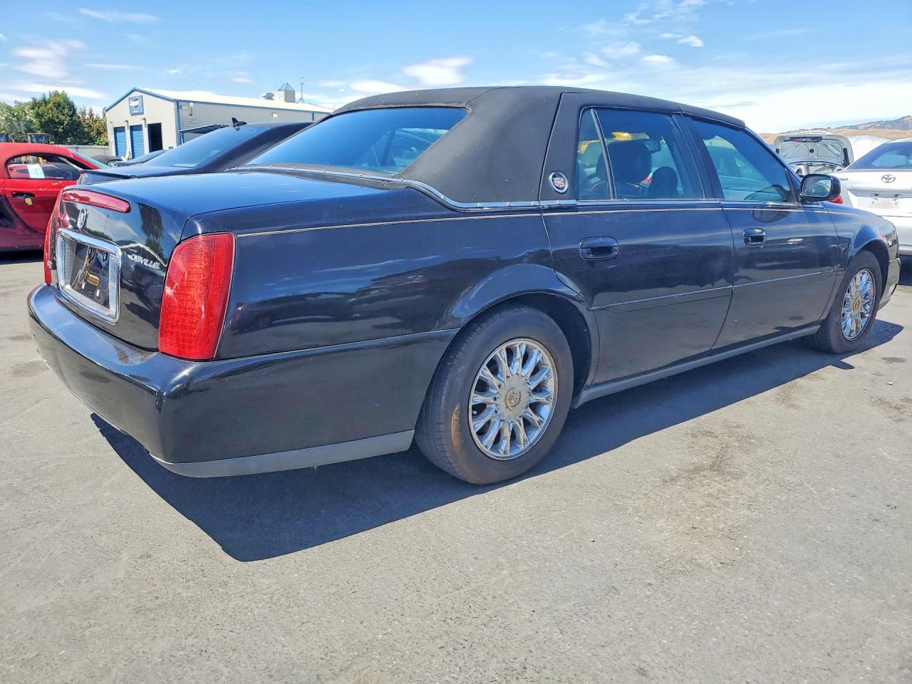 2004 CADILLAC DEVILLE