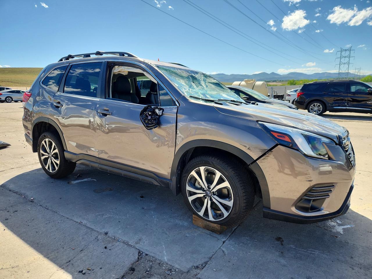 2022 SUBARU FORESTER