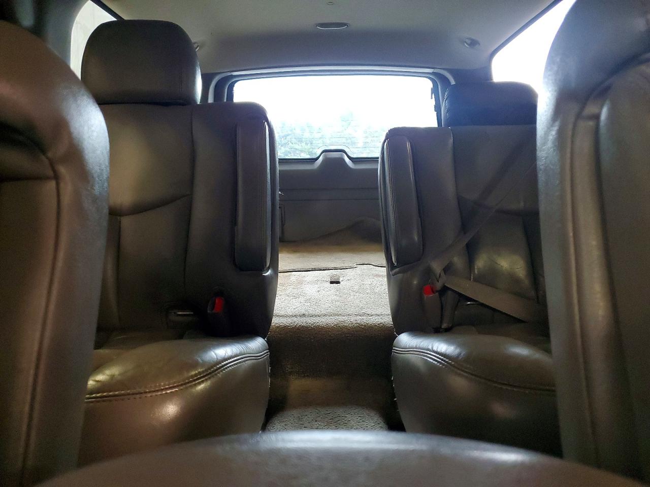 2003 CHEVROLET SUBURBAN