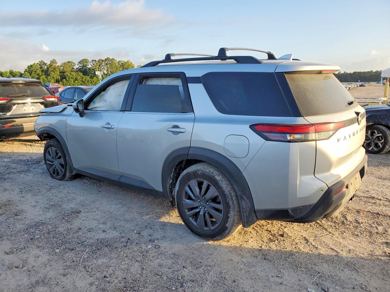 2022 NISSAN PATHFINDER