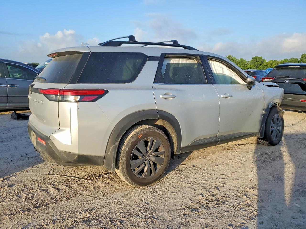 2022 NISSAN PATHFINDER
