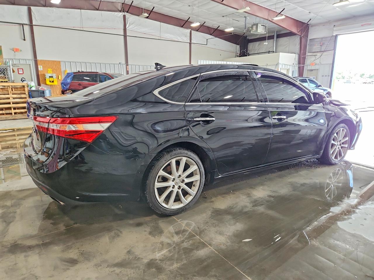 2014 TOYOTA AVALON