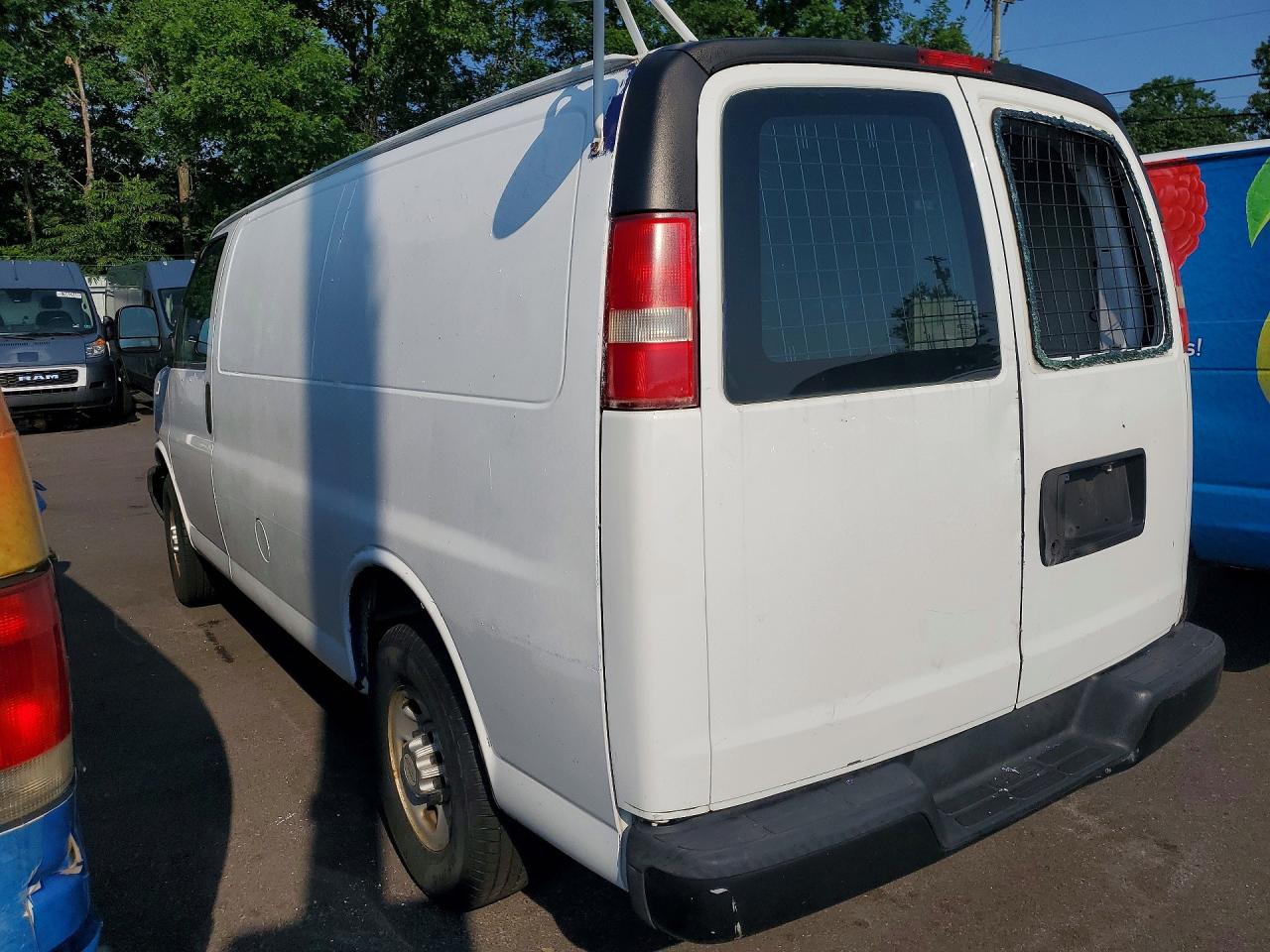 2010 CHEVROLET EXPRESS
