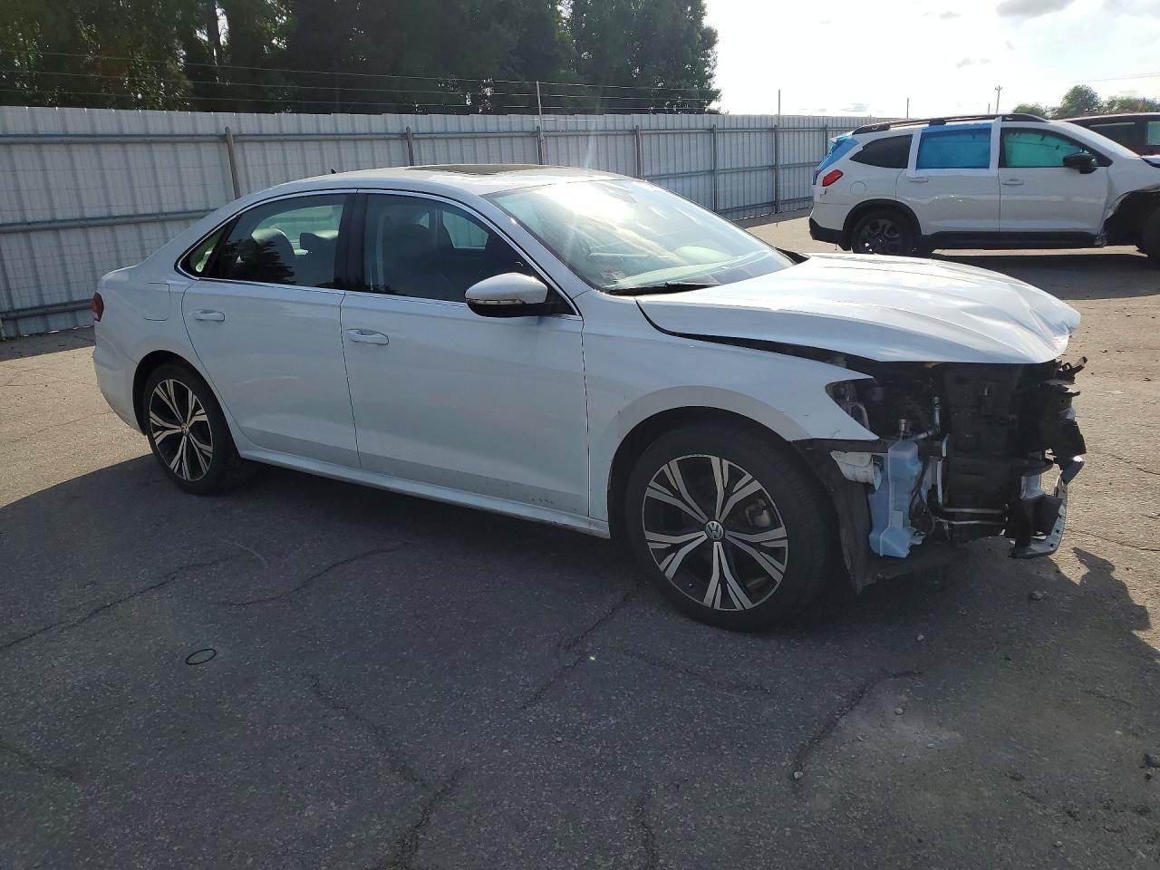 2021 VOLKSWAGEN PASSAT