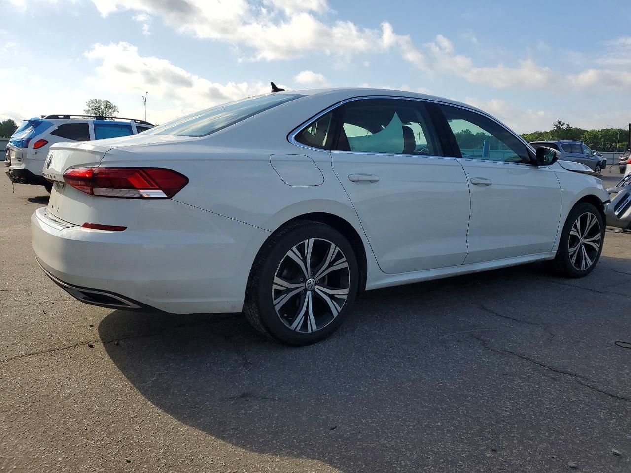 2021 VOLKSWAGEN PASSAT