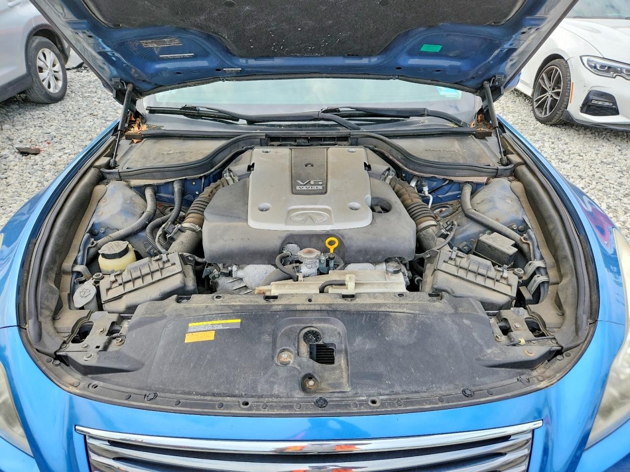 2011 INFINITI G37