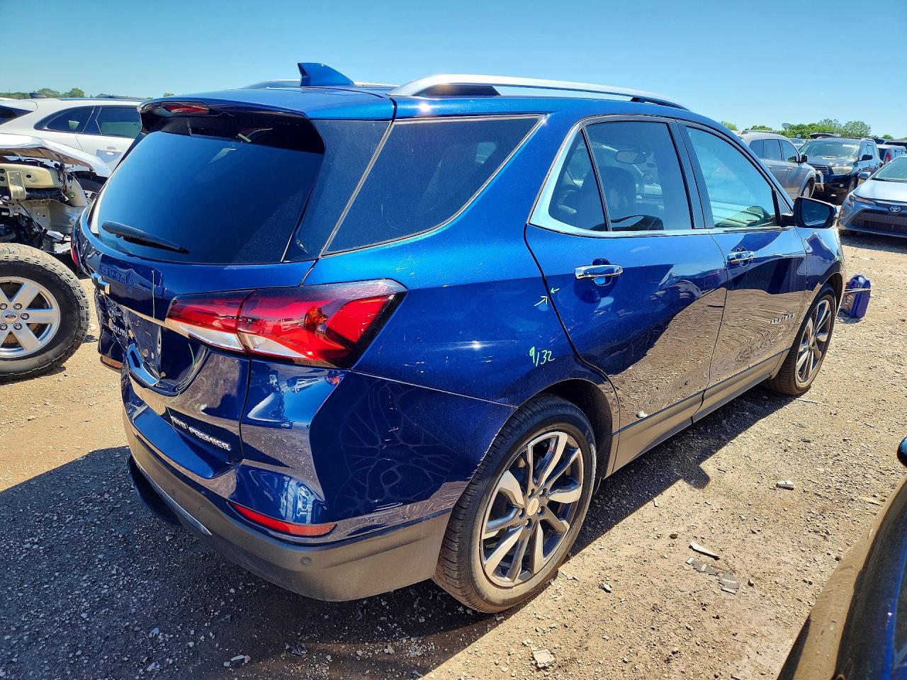 2022 CHEVROLET EQUINOX