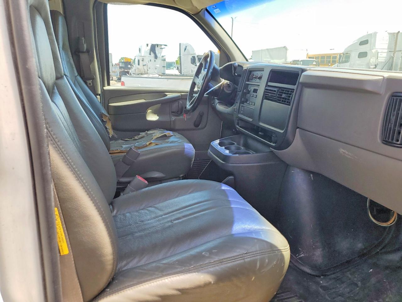 2003 CHEVROLET EXPRESS