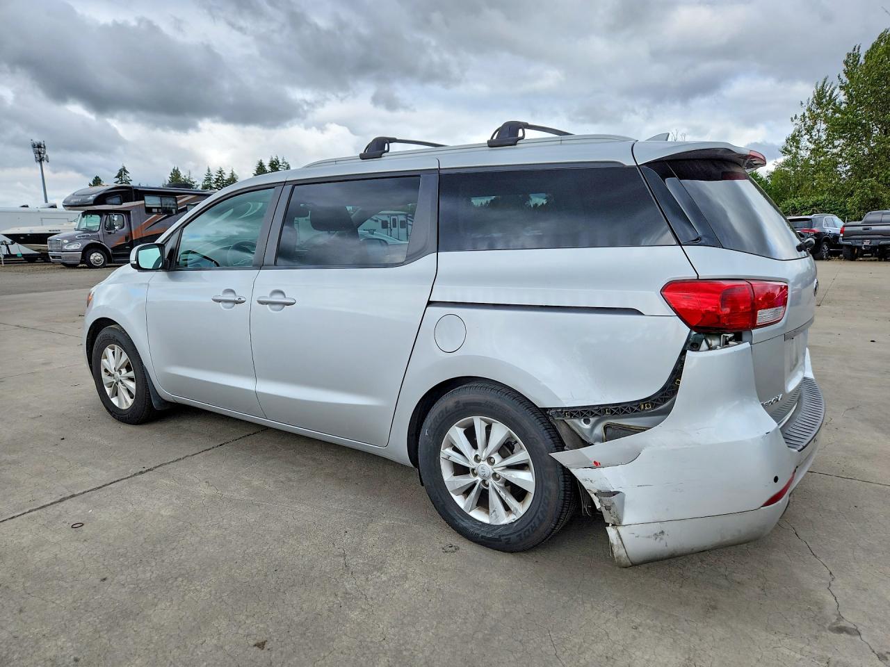 2016 KIA SEDONA