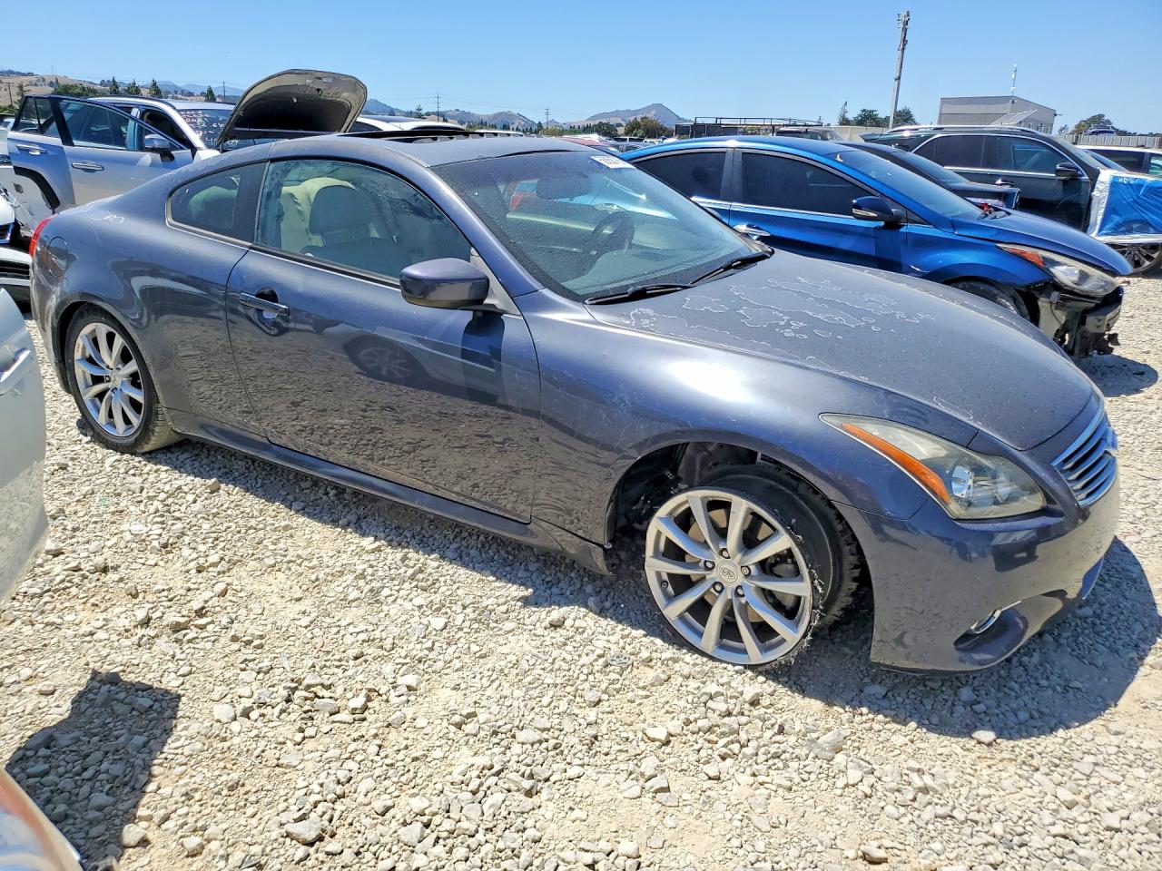 2013 INFINITI G37