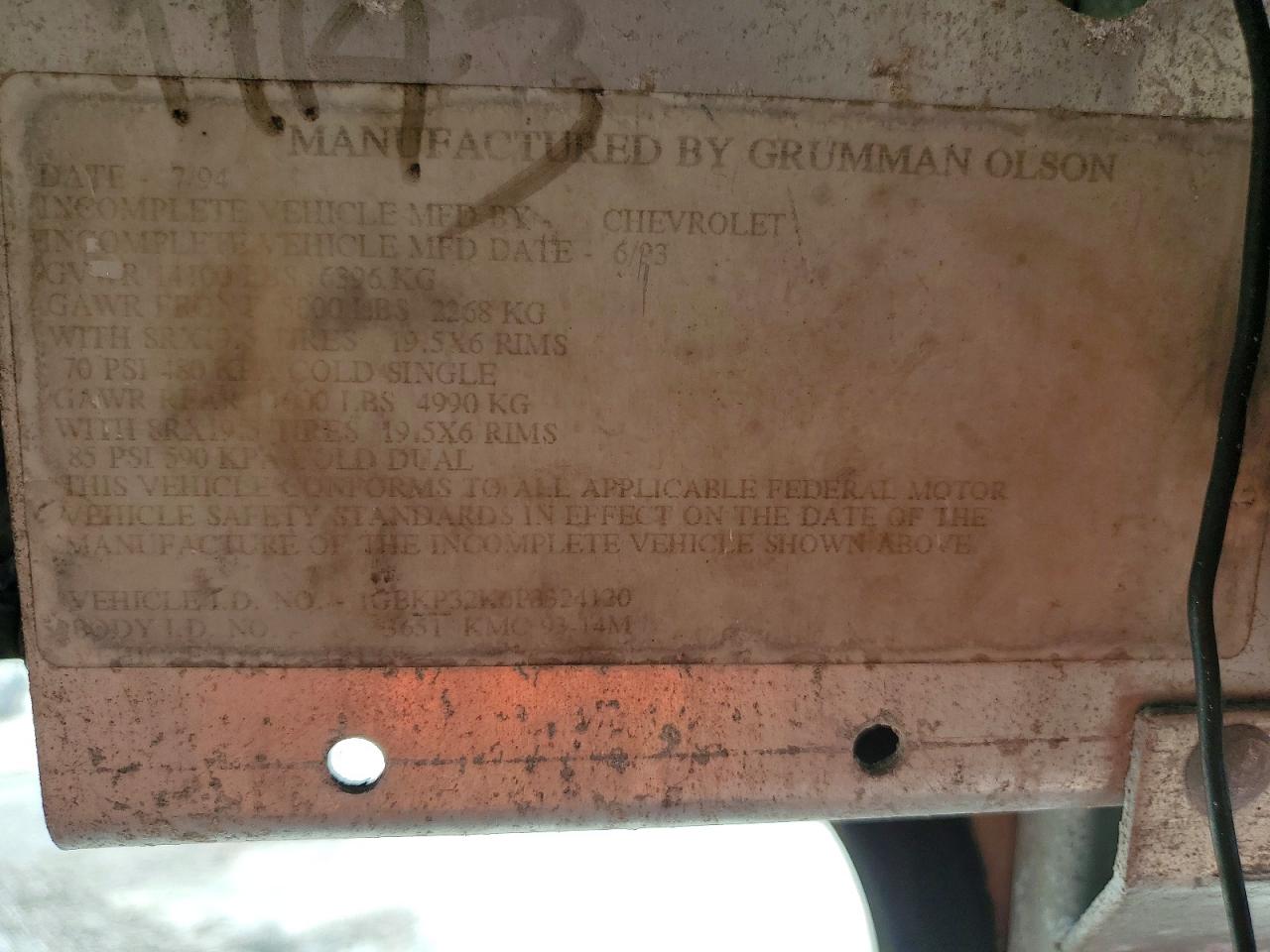 1993 CHEVROLET P SERIES