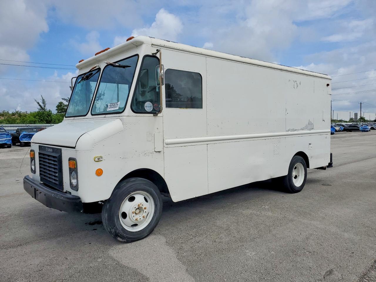 1993 CHEVROLET P SERIES