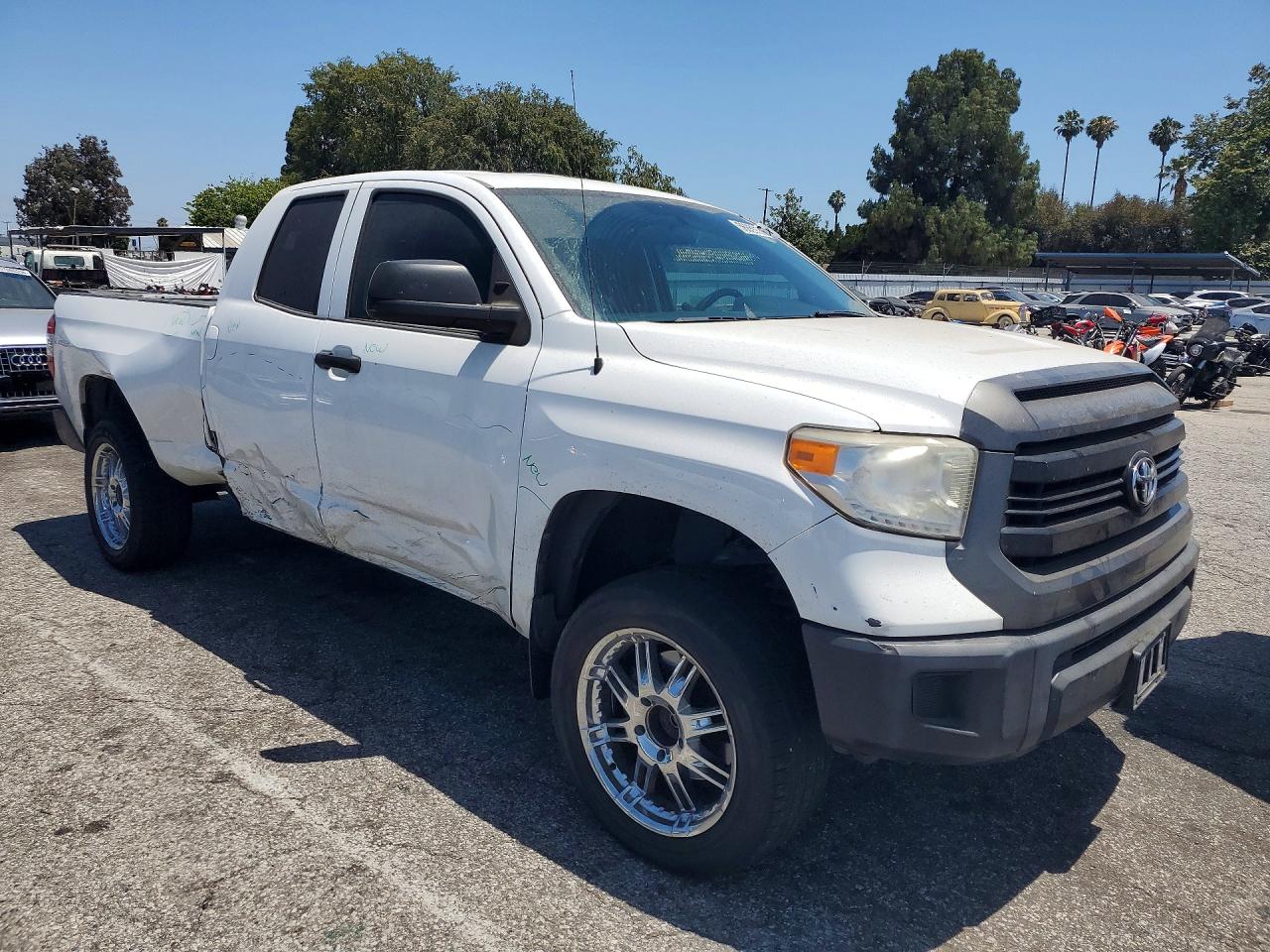 2016 TOYOTA TUNDRA