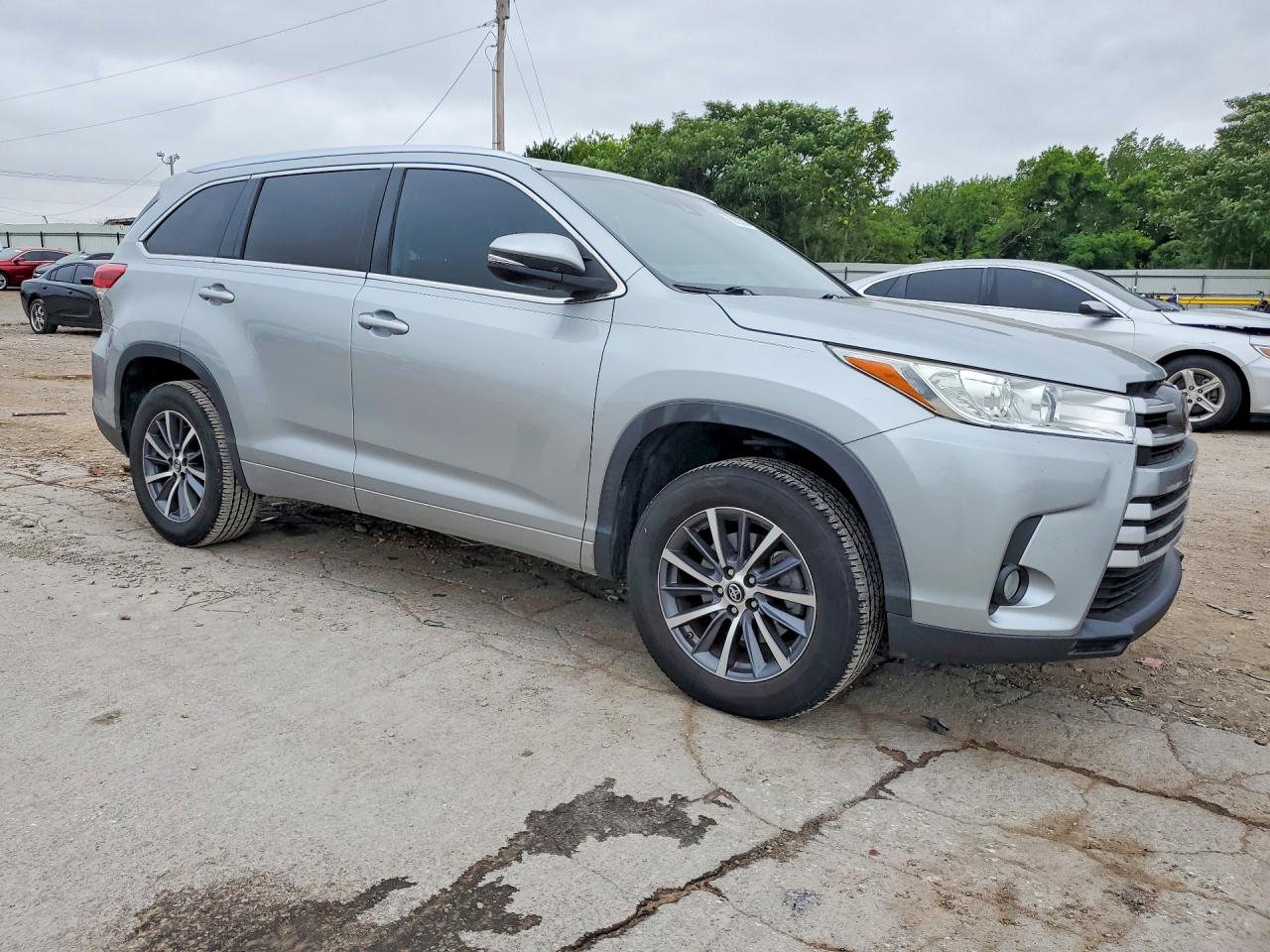 2018 TOYOTA HIGHLANDER