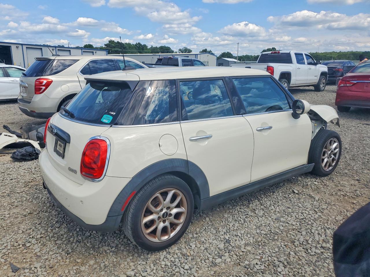 2017 MINI COOPER