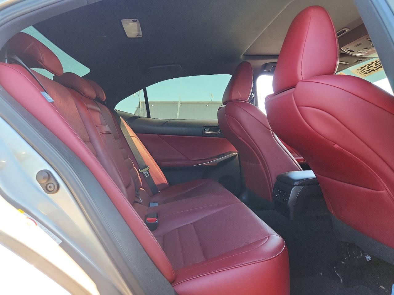 2018 LEXUS IS