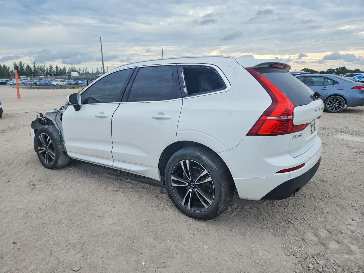 2021 VOLVO XC60