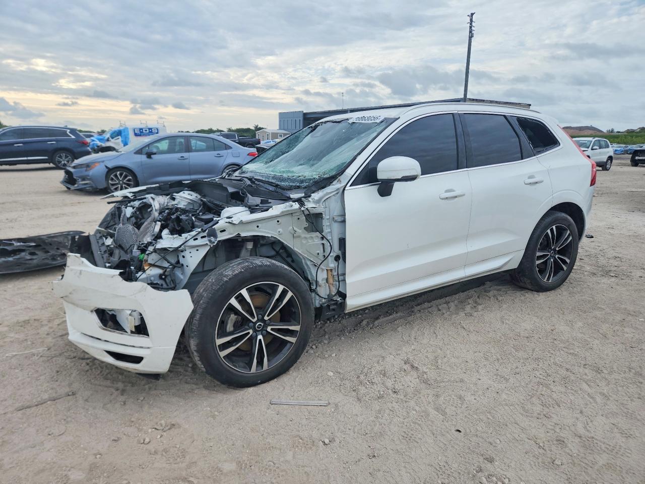 2021 VOLVO XC60