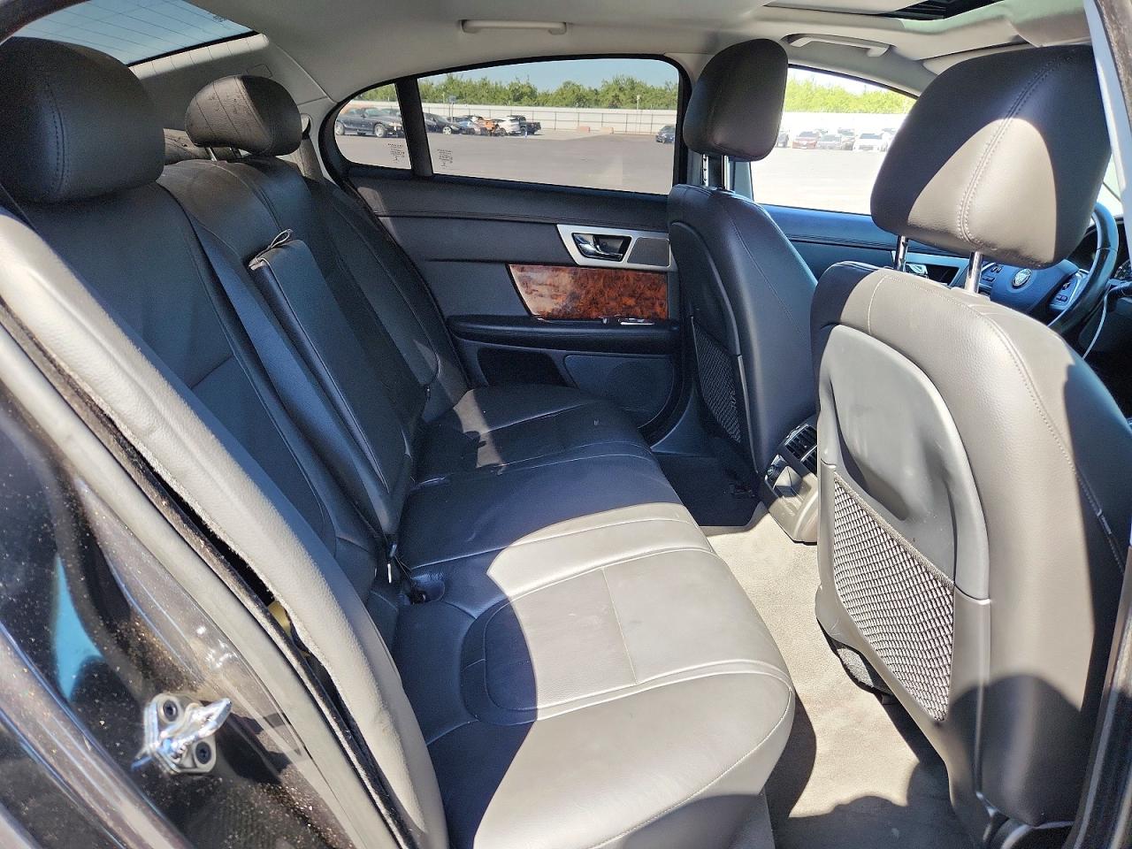 2014 JAGUAR XF
