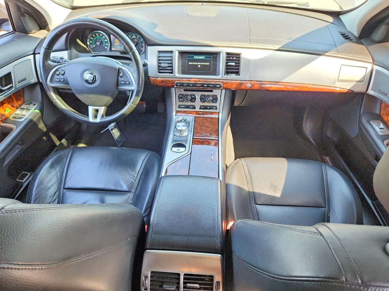 2014 JAGUAR XF