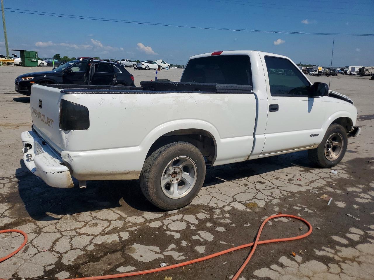 2002 CHEVROLET S10