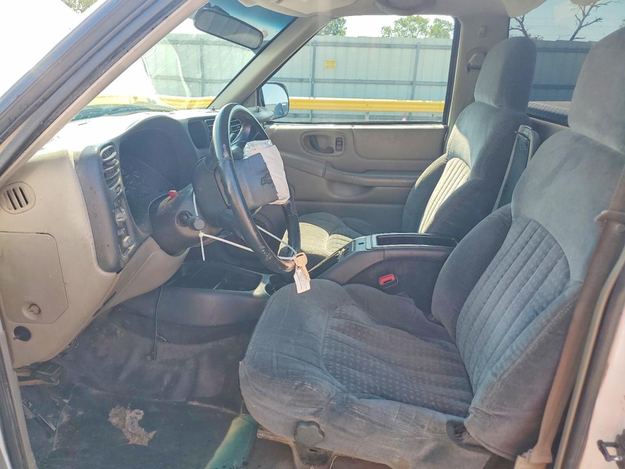 2002 CHEVROLET S10